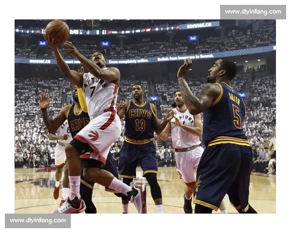 骑士对阵猛龙全场回放精彩瞬间攻防对决完整解析战术博弈与球星表现复盘